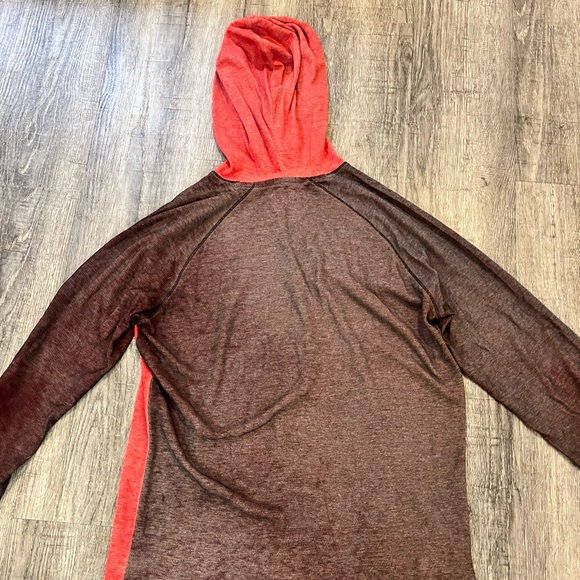 Men’s BKE thermal hoodie - size large. Brown, taupe and dark brown in color. - Picture 6 of 6